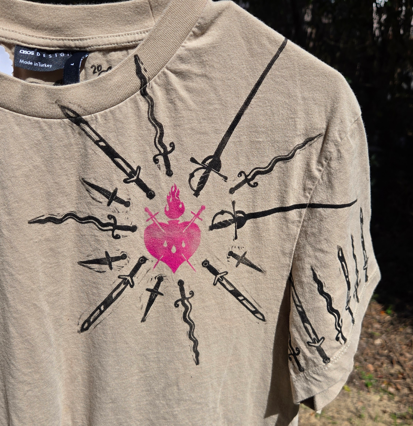 Tan sword tee [Large]